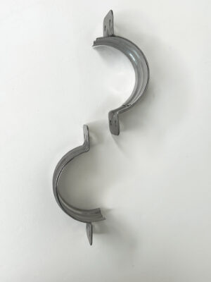 Half clamp cirrus exhaust